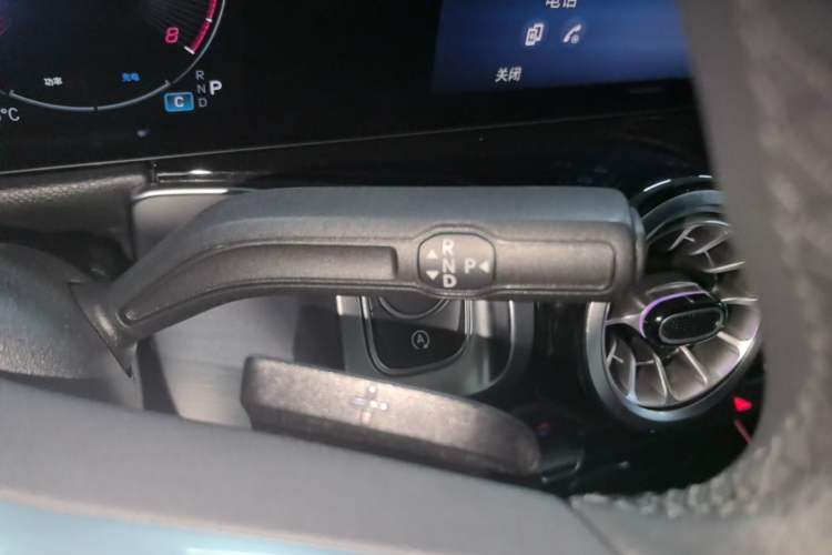 Used Mercedes-Benz GLB 2024 GLB 220 Dynamic Edition Gear Lever