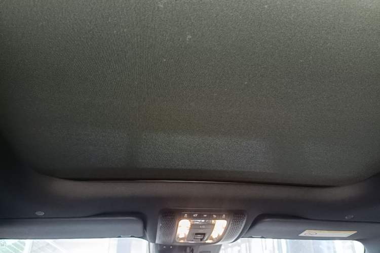 Used Mercedes-Benz GLB 2024 Refresh GLB 220 Dynamic Edition Headliner