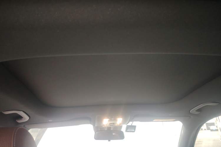 Used Mercedes-Benz GLB 2024-Year Restyled GLB 200 Dynamic Edition Headliner