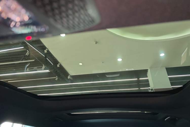 Used Mercedes-Benz GLB 2024 GLB 200 Dynamic Edition Headliner