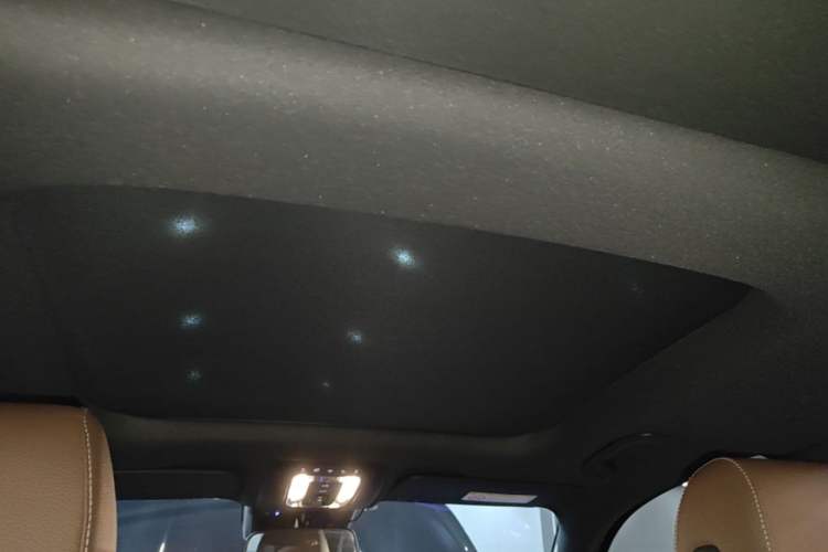 Used Mercedes-Benz GLB 2024 Refresh GLB 220 Fashion Edition Headliner