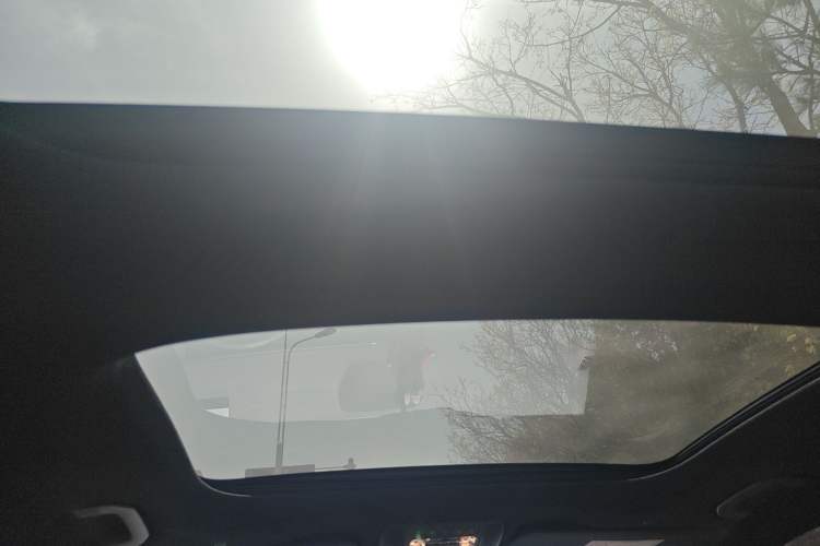 Used Mercedes-Benz GLB 2024 Refresh GLB 220 Dynamic Edition Headliner