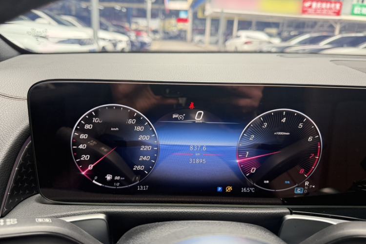 Used Mercedes-Benz GLB 2024 GLB 220 Dynamic Edition Instrument Cluster