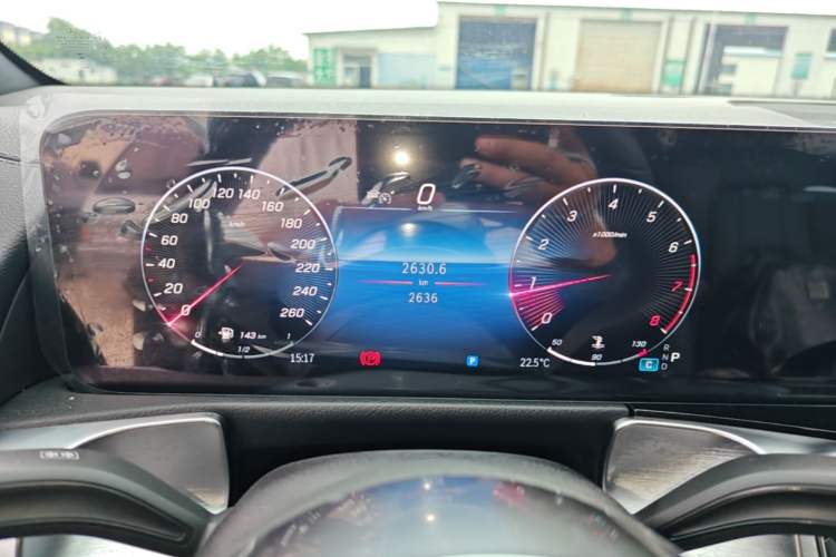 Used Mercedes-Benz GLB 2024-Year Restyled GLB 200 Dynamic Edition Instrument Cluster