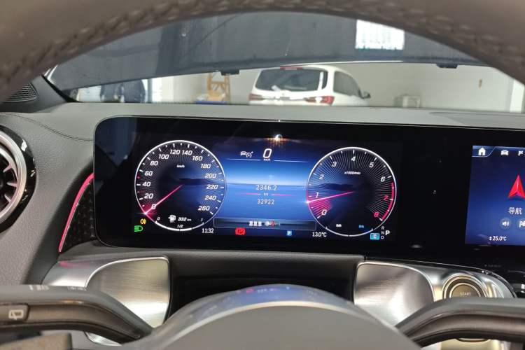 Used Mercedes-Benz GLB 2024 Refresh GLB 220 Dynamic Edition Instrument Cluster