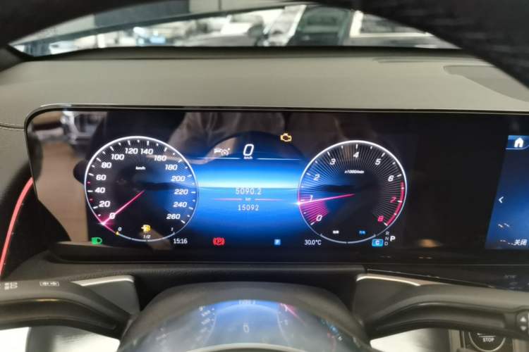 Used Mercedes-Benz GLB 2024 Refresh GLB 220 Fashion Edition Instrument Cluster