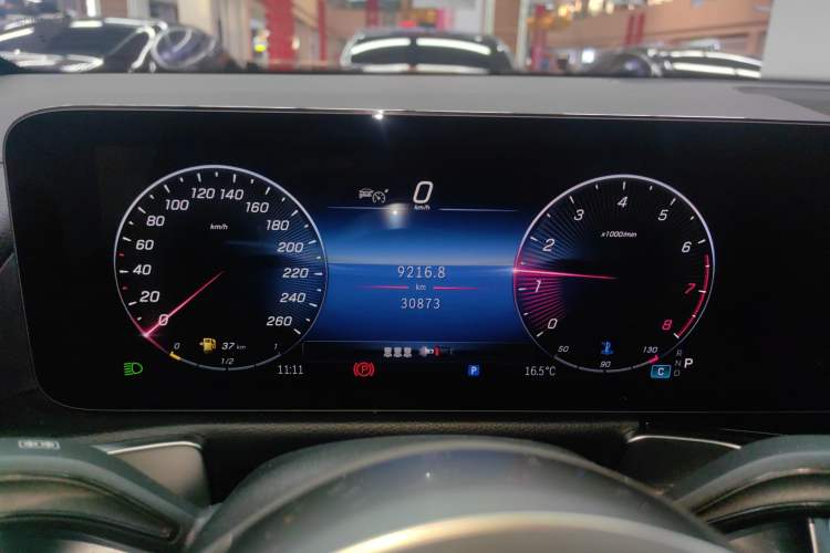 Used Mercedes-Benz GLB 2024 GLB 200 Dynamic Edition Instrument Cluster