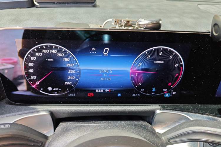 Used Mercedes-Benz GLB 2024-Year Restyled GLB 200 Dynamic Edition Instrument Cluster