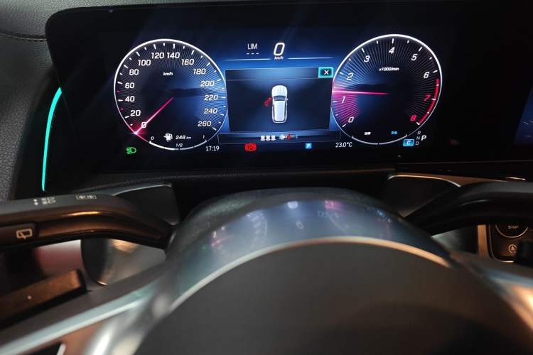 Used Mercedes-Benz GLB 2024 Refresh GLB 220 Dynamic Edition Instrument Cluster