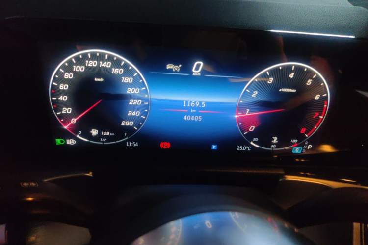 Used Mercedes-Benz GLB 2024-Year Restyled GLB 200 Dynamic Edition Instrument Cluster