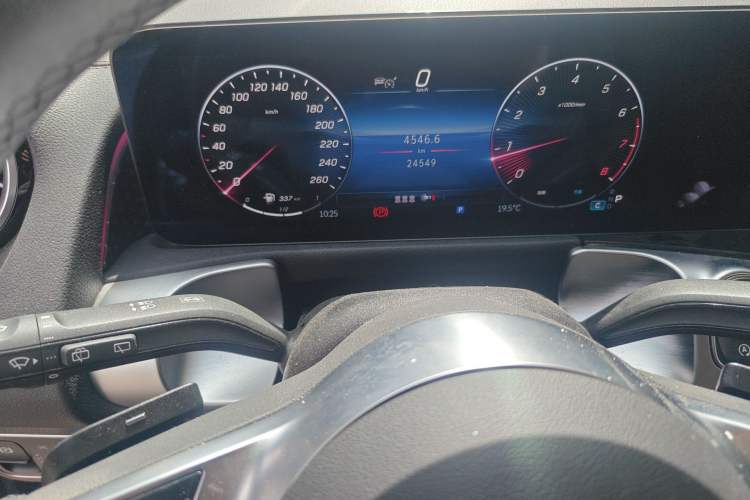 Used Mercedes-Benz GLB 2024 Refresh GLB 220 Dynamic Edition Instrument Cluster