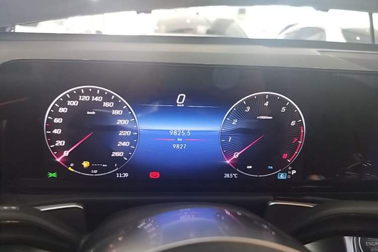 Used Mercedes-Benz GLB 2024 Refresh GLB 220 Dynamic Edition Instrument Cluster