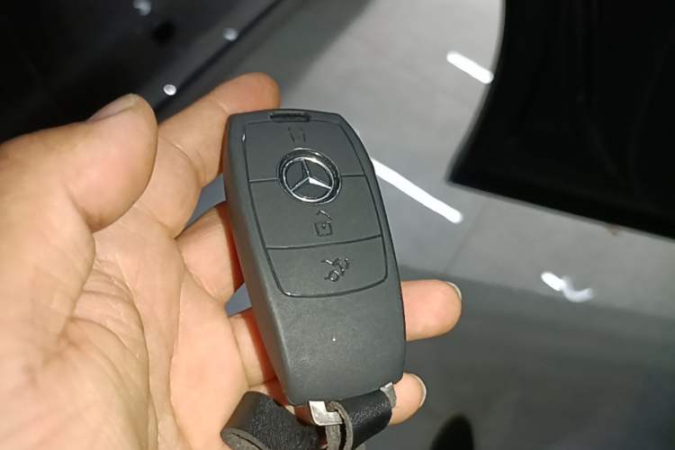 Used Mercedes-Benz GLB 2024 GLB 220 Fashion Model Interior 1