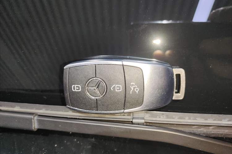 Used Mercedes-Benz GLB 2024 GLB 220 Fashion Model Interior 1