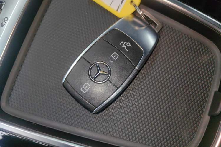 Used Mercedes-Benz GLB 2024 GLB 200 Dynamic Edition Interior 1