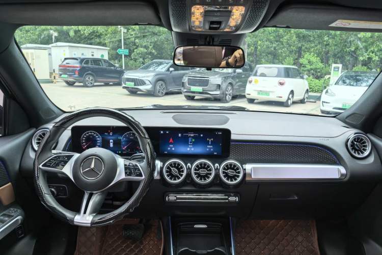 Used Mercedes-Benz GLB 2024 Refresh GLB 220 Dynamic Edition Interior 1