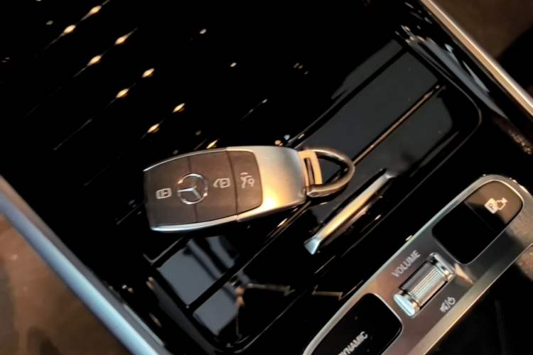 Used Mercedes-Benz GLB 2024 Refresh GLB 220 Dynamic Edition Interior 1