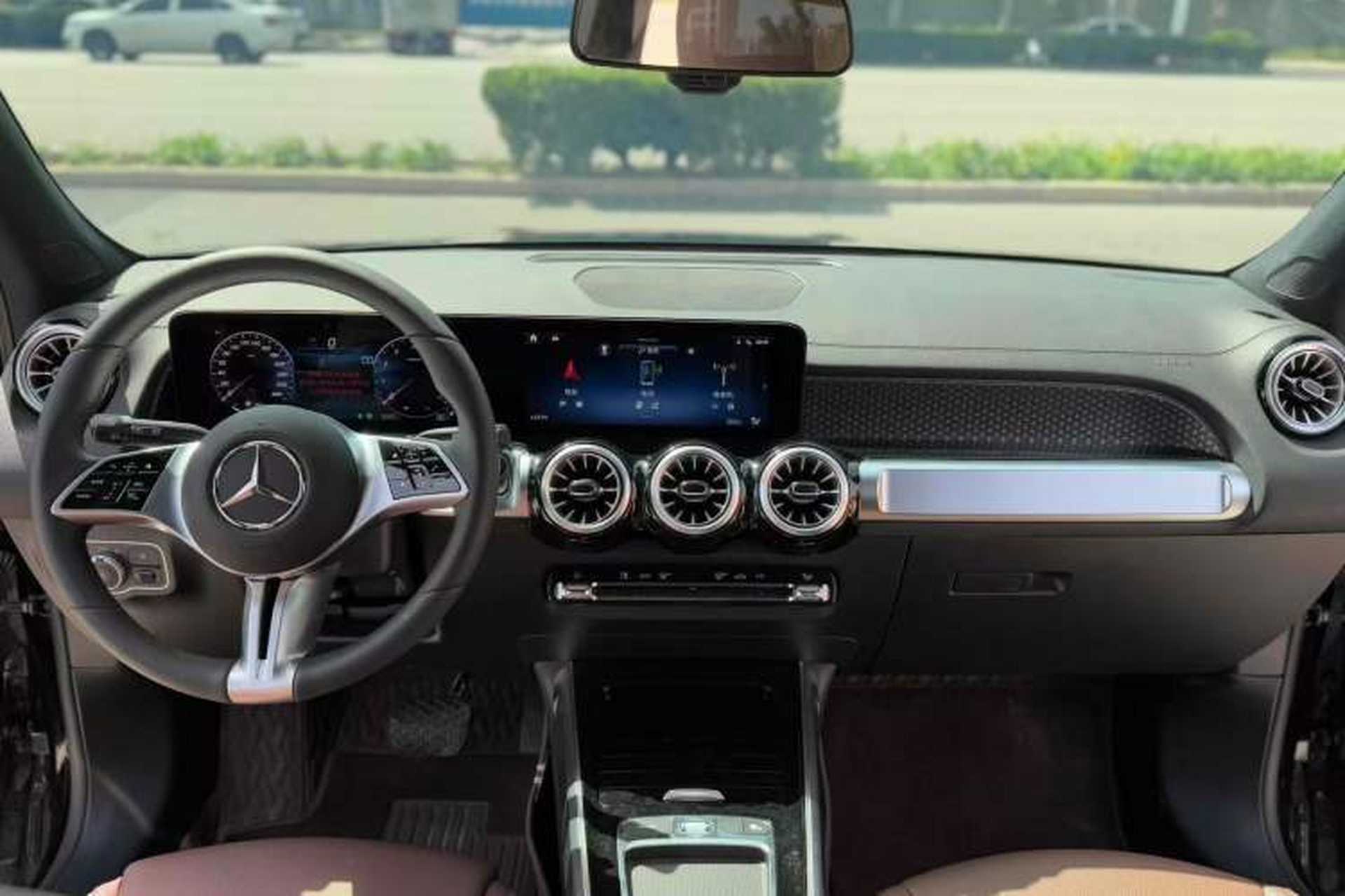 Used Mercedes-Benz GLB 2024 Refresh GLB 220 Dynamic Edition Interior 1