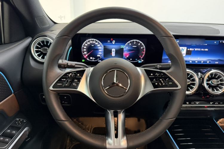 Used Mercedes-Benz GLB 2024 GLB 220 Dynamic Edition Interior 10
