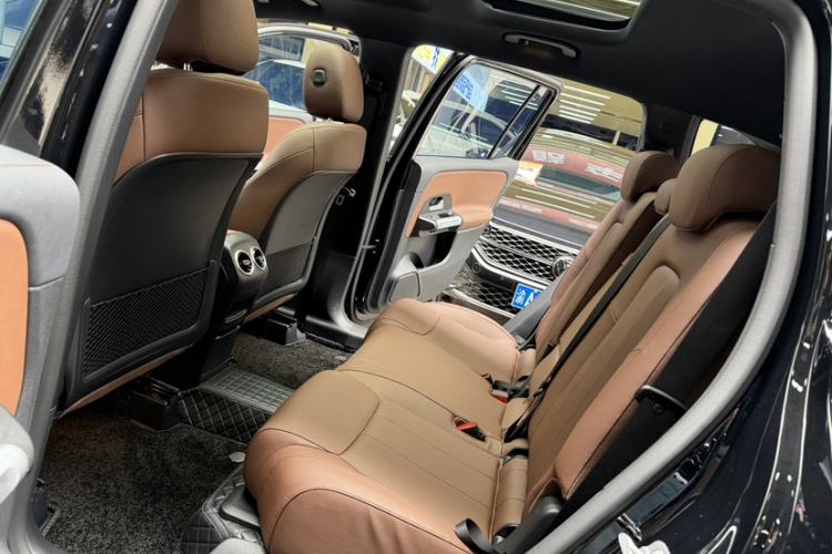 Used Mercedes-Benz GLB 2024 GLB 220 Dynamic Edition Interior 11