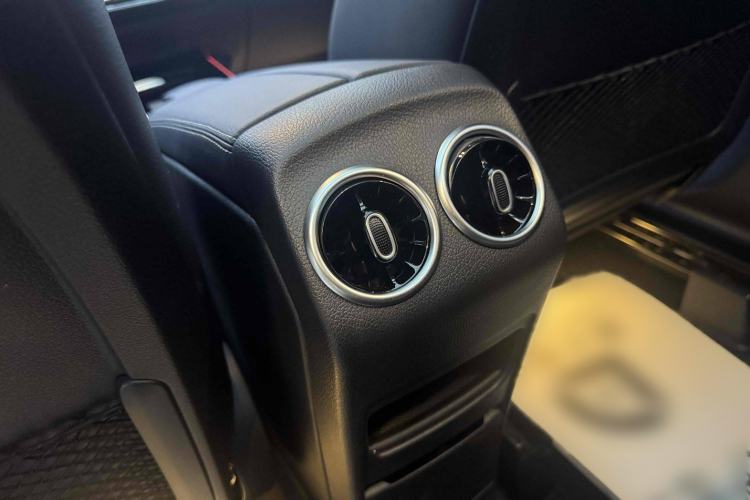 Used Mercedes-Benz GLB 2024 GLB 220 Fashion Model Interior 11