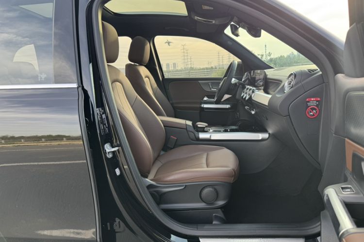 Used Mercedes-Benz GLB 2024 GLB 220 Dynamic Edition Interior 15