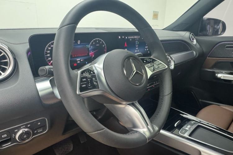 Used Mercedes-Benz GLB 2024 Refresh GLB 220 Dynamic Edition Interior 2