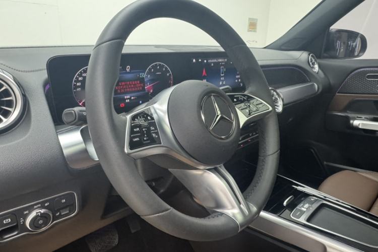 Used Mercedes-Benz GLB 2024 Refresh GLB 220 Fashion Edition Interior 3