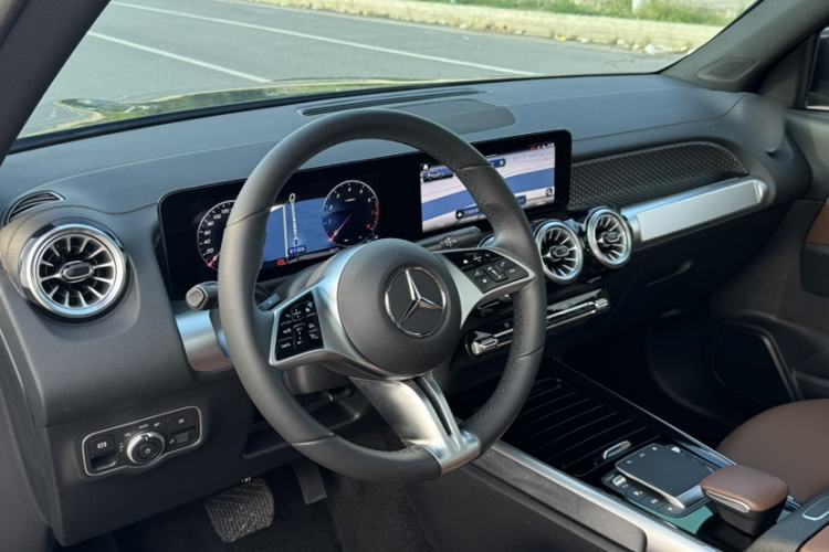Used Mercedes-Benz GLB 2024 GLB 220 Dynamic Edition Interior 3