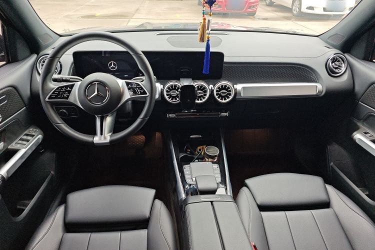 Used Mercedes-Benz GLB 2024 GLB 220 Fashion Model Interior 3