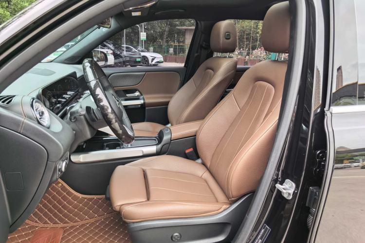 Used Mercedes-Benz GLB 2024 Refresh GLB 220 Dynamic Edition Interior 3