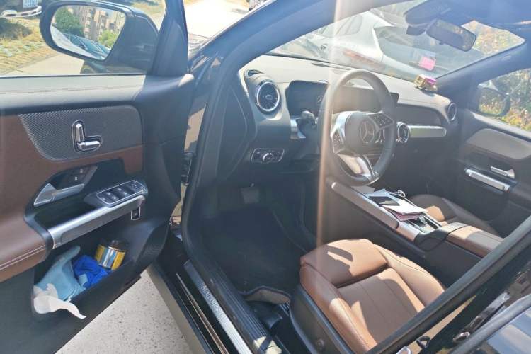 Used Mercedes-Benz GLB 2024 GLB 200 Dynamic Edition Interior 3
