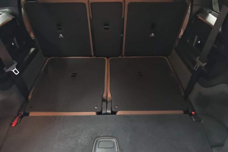 Used Mercedes-Benz GLB 2024 GLB 220 Fashion Model Interior 4