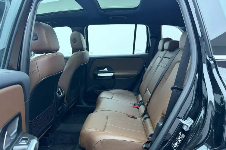 Used Mercedes-Benz GLB 2024 GLB 200 Dynamic Edition Interior 4
