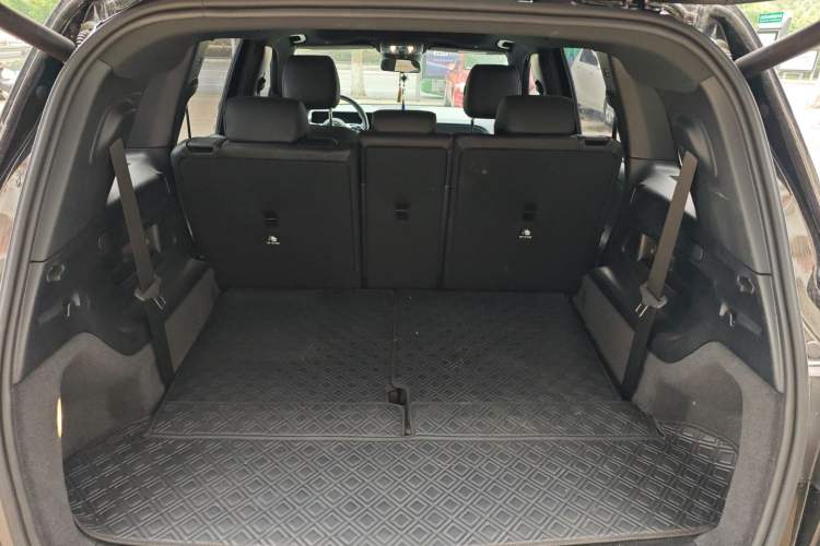 Used Mercedes-Benz GLB 2024 GLB 220 Fashion Model Interior 4