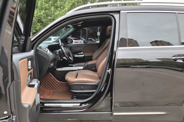 Used Mercedes-Benz GLB 2024 Refresh GLB 220 Dynamic Edition Interior 4