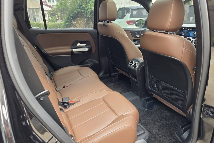 Used Mercedes-Benz GLB 2024 Refresh GLB 220 Dynamic Edition Interior 4