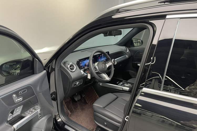 Used Mercedes-Benz GLB 2024 Refresh GLB 220 Fashion Edition Interior 5