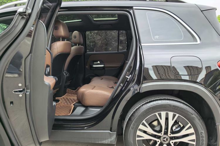 Used Mercedes-Benz GLB 2024 Refresh GLB 220 Dynamic Edition Interior 5