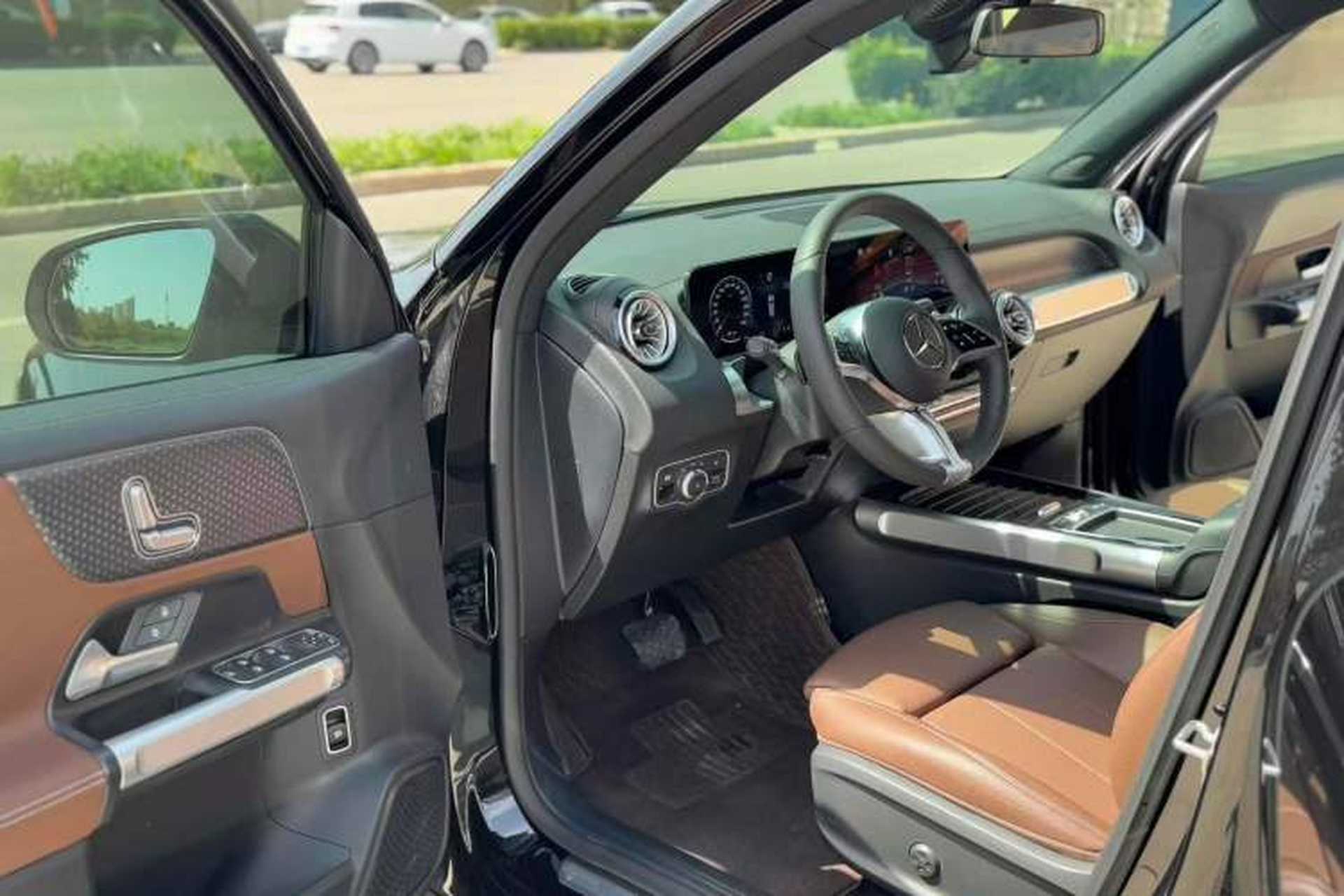 Used Mercedes-Benz GLB 2024 Refresh GLB 220 Dynamic Edition Interior 5
