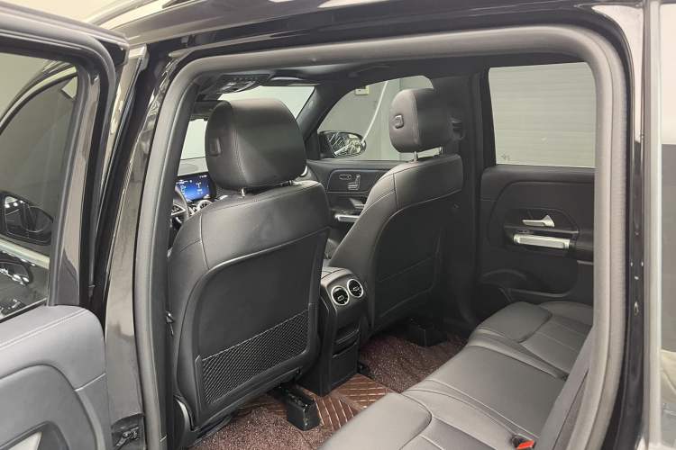 Used Mercedes-Benz GLB 2024 Refresh GLB 220 Fashion Edition Interior 6