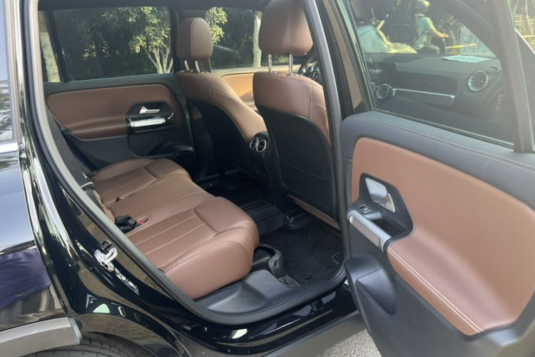 Used Mercedes-Benz GLB 2024 GLB 220 Dynamic Edition Interior 6