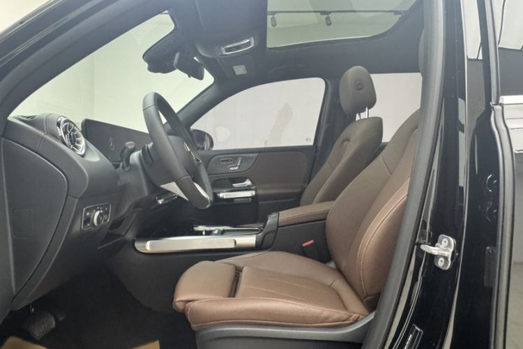 Used Mercedes-Benz GLB 2024 Refresh GLB 220 Fashion Edition Interior 7