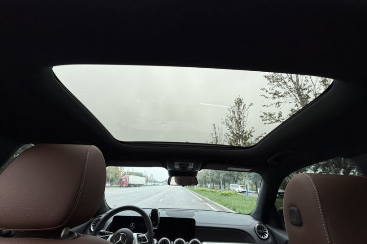 Used Mercedes-Benz GLB 2024 Refresh GLB 220 Dynamic Edition Interior 7
