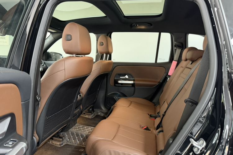 Used Mercedes-Benz GLB 2024 GLB 220 Dynamic Edition Interior 7