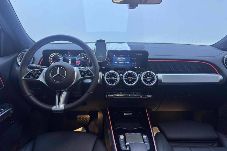 Used Mercedes-Benz GLB 2024 GLB 220 Fashion Model Interior 8