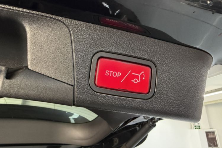 Used Mercedes-Benz GLB 2024 GLB 220 Dynamic Edition Interior 9