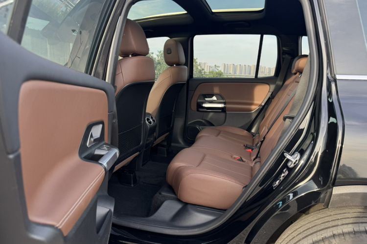 Used Mercedes-Benz GLB 2024 GLB 220 Dynamic Edition Interior 9