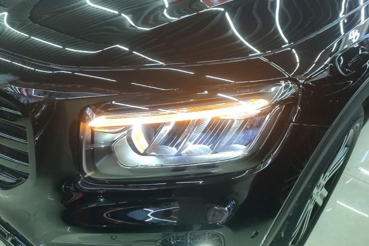 Used Mercedes-Benz GLB 2024-Year Restyled GLB 220 4MATIC Left Front Headlight
