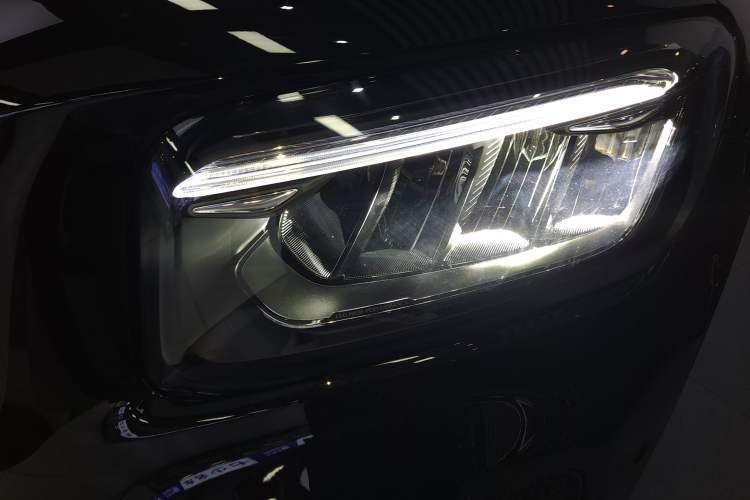 Used Mercedes-Benz GLB 2024 Refresh GLB 220 Fashion Edition Left Front Headlight